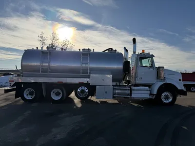 Used 2016 WESTERN STAR 4900EX VACUUM TANK Septic/Sewer/Vacuum Trucks Minnesota US | Carco Truck & Equipment #1514217