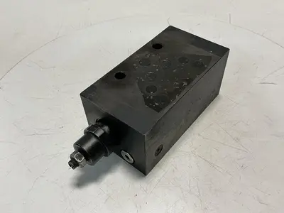 USED VICKERS DGMX2-5-PP-FW-S-30