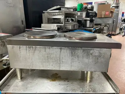 Used Star Used 12" Star-Max 502FF Two Element Countertop Electric Hot Plate 208/240, 1PH Hot Plates Illinois US | Falcon Restaurant Supply #1375734