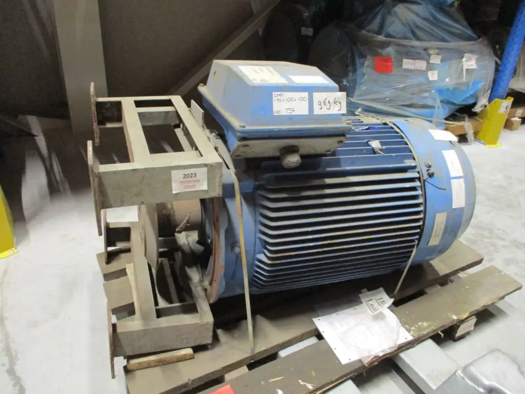 Used _UNKNOWN_ _UNKNOWN_ Bale Grabbers NL | Apex Group #1553597