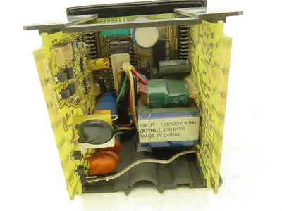 Honeywell UDC2000 Mini-Pro Temperature Controller 120VAC DC200H-0-000-1F000-0
