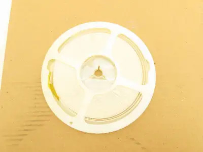Vishay CRCW08053K32FKEA Chip Resistor Tape And Reel 3.32 kOhms ± 1%  5000 Pcs