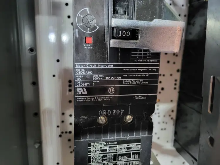 Used SIEMENS CED63A100 Switchgears British Columbia CA | Lenmark #242183