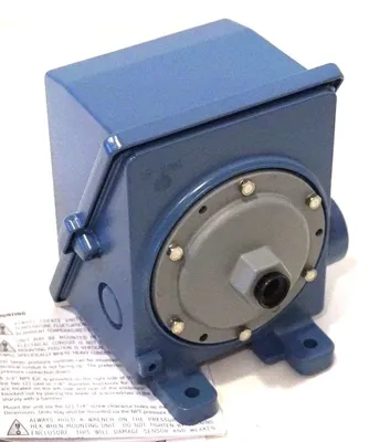 NEW UNITED ELECTRIC CONTROLS H400-453 PRESSURE SWITCH