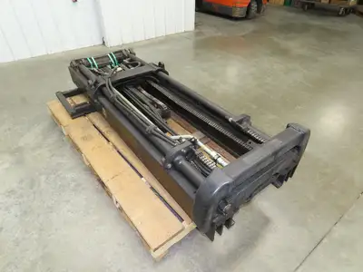 Yale 8512685 Triple Forklift Mast 3-Stage Class 3 SideShift 20"x38-1/2" Carriage