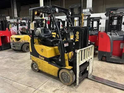 Used 2017 YALE GLC030VX Liquid Propane Forklifts Illinois US | Somerset Equipment Sales #1546273