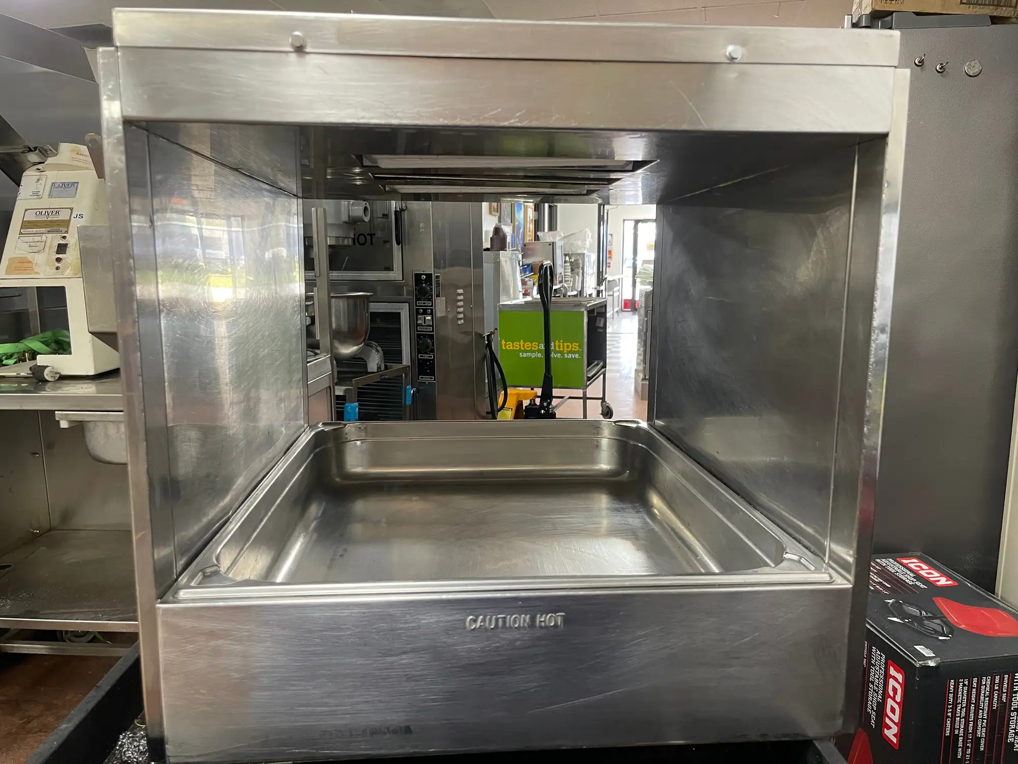 Used Hatco Used Hatco GRFHS-PTT21 Glo-Ray 22" Portable Fry Holding Station Pass-Thru 120V 1740W Heated Cabinets & Displays Illinois US | Falcon Restaurant Supply #1375696
