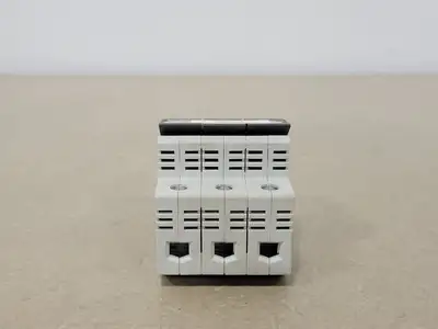 USED ALLEN BRADLEY 1492-FB3C30L
