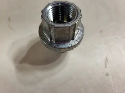 NEW THOMAS & BETTS H050GR-C