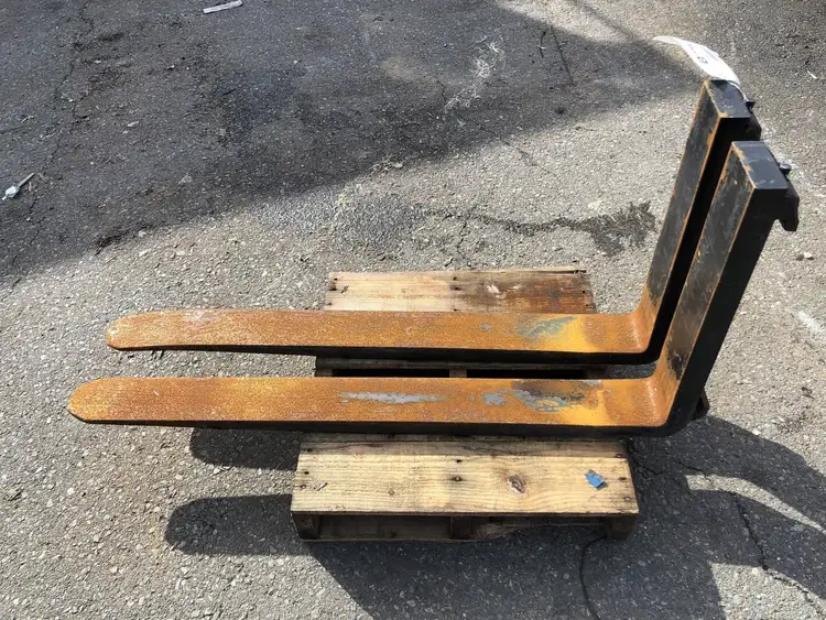 Used CASCADE 7000025 Forklift Attachments British Columbia CA | Lenmark #238472