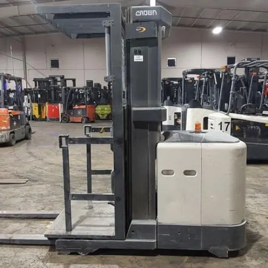 Used 2016 CROWN SP3510-30 Order Pickers | Russell Equipment #724044