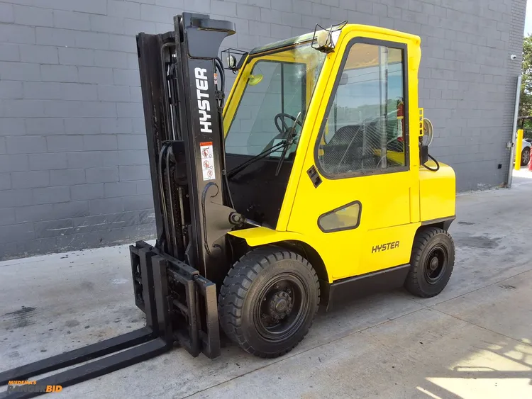 Used HYSTER 8,000LBS CAPACITY PNEUMATIC Internal Combustion Forklifts: Pneumatic Tire Michigan US | Miedema Asset Management Group #1148349