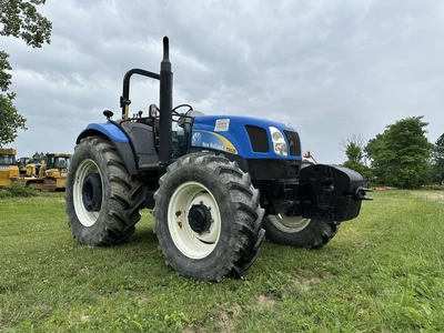 Used NEW HOLLAND T6020 Utility Tractors New York US | Abele Tractor #1343158