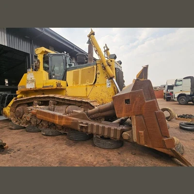 USED 2011 KOMATSU D375-6