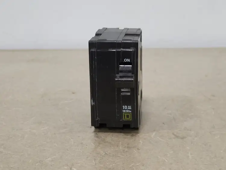 Used SQUARE D QO220 Switchgears British Columbia CA | Lenmark #240192