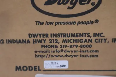 NEW Dwyer 1638-2 Pressure Switch STOCK SGF145