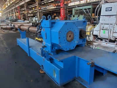 Flender 6" Plastic Extruder