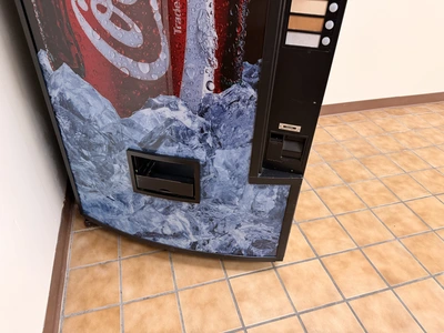 Used DIXIE - NARCO 1200 SODA / POP MACHINE CAN DISPENSER Vending Machines Michigan US | Miedema Asset Management Group #1320787