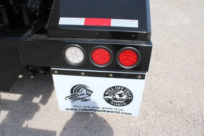 New | in-Stock 2027 PETERBILT 548 Rolloff Trucks Texas US | Roll Off Truck World #1492015