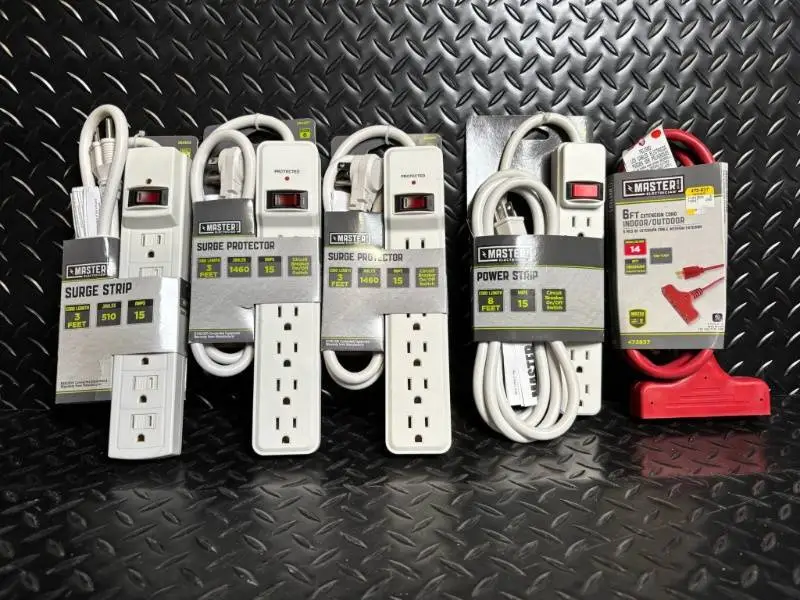 Master Electrician Surge Strips & Power Strips - 3 ft/8 ft cords (510J, 15A) Lot of 6