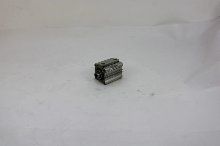 Used SMC CDQ2D32-25D-XC35 Parts (Hydraulics and Pneumatics) Kentucky US | Industrial Parts R Us Inc. #358208