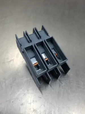 SIEMENS 3RV2928-1H Contactor Connector Terminal Block. 4E-38
