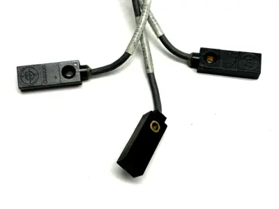TL-W3MC2 | Omron  Inductive Proximity Sensor LOT OF 3 - Used