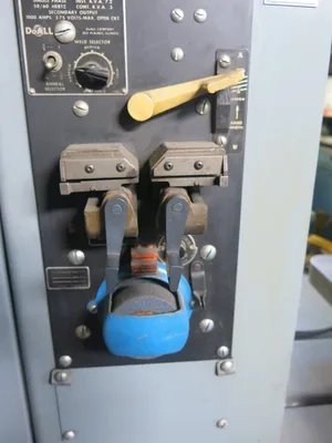 DOALL 2013-20 ELECTRONIC VARIABLE SPEED VERTICAL BANDSAW
