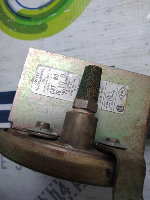 USED DWYER INSTRUMENTS T95922
