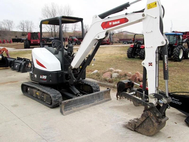 USED 2022 Bobcat E35I