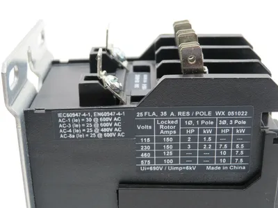 NEW CUTLER HAMMER C25DNB325T DEFINITE PURPOSE CONTACTOR 3 POLES 24V 50/60HZ