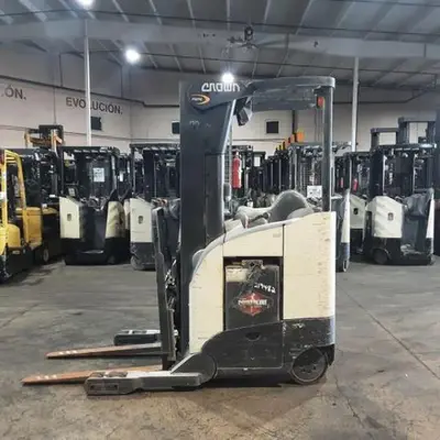 USED 2019 CROWN RR5725-45