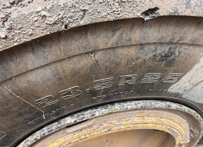 KOMATSU WA400-5 Wheel loader | Iron Listing (5)