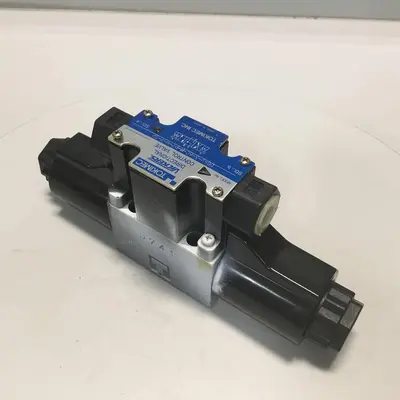 USED TOKIMEC DG4V-3-6C-M-P7-H-7-52