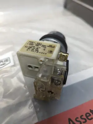 USED SQUARE D 9001 KM1