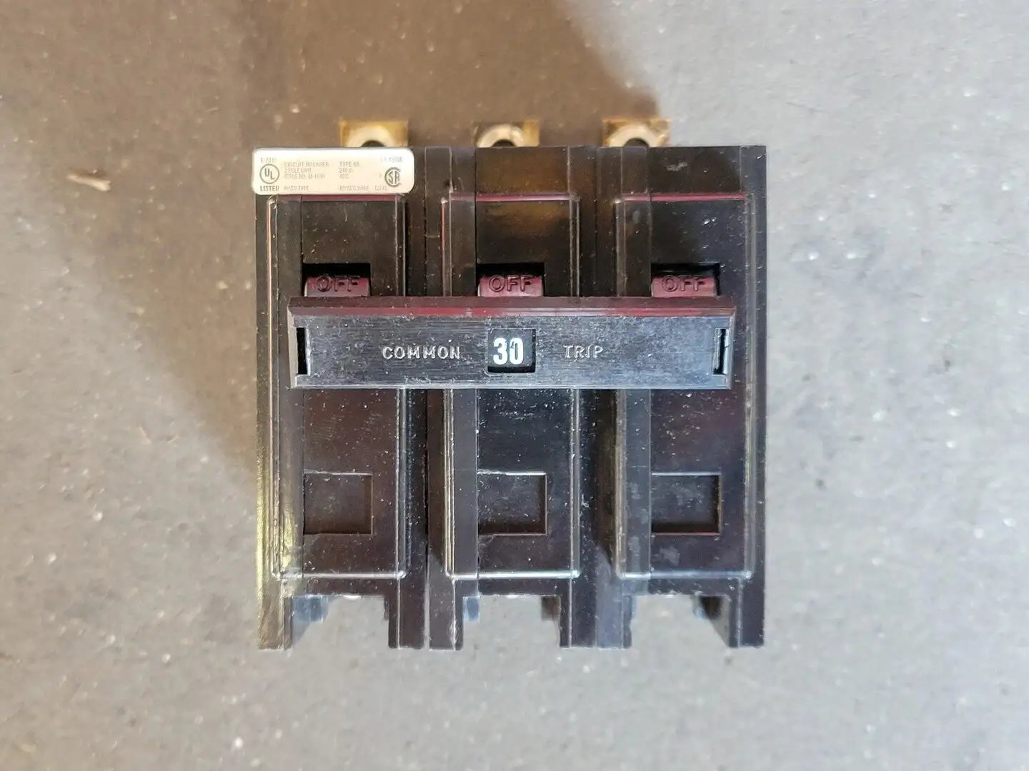 USED CUTLER-HAMMER BAB3030H