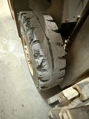 CATERPILLAR GP25 Forklifts | ListingHippo (7)