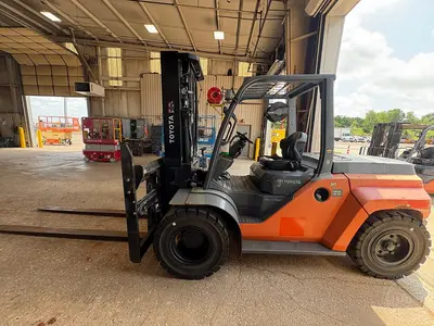Used 2019 TOYOTA 8FD70U Misc Forklifts Illinois US | Forklift Exchange #1273065