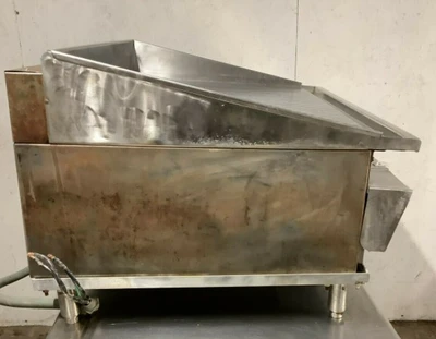 152-0105 Keating 42FLDE Miraclean Electric Griddle