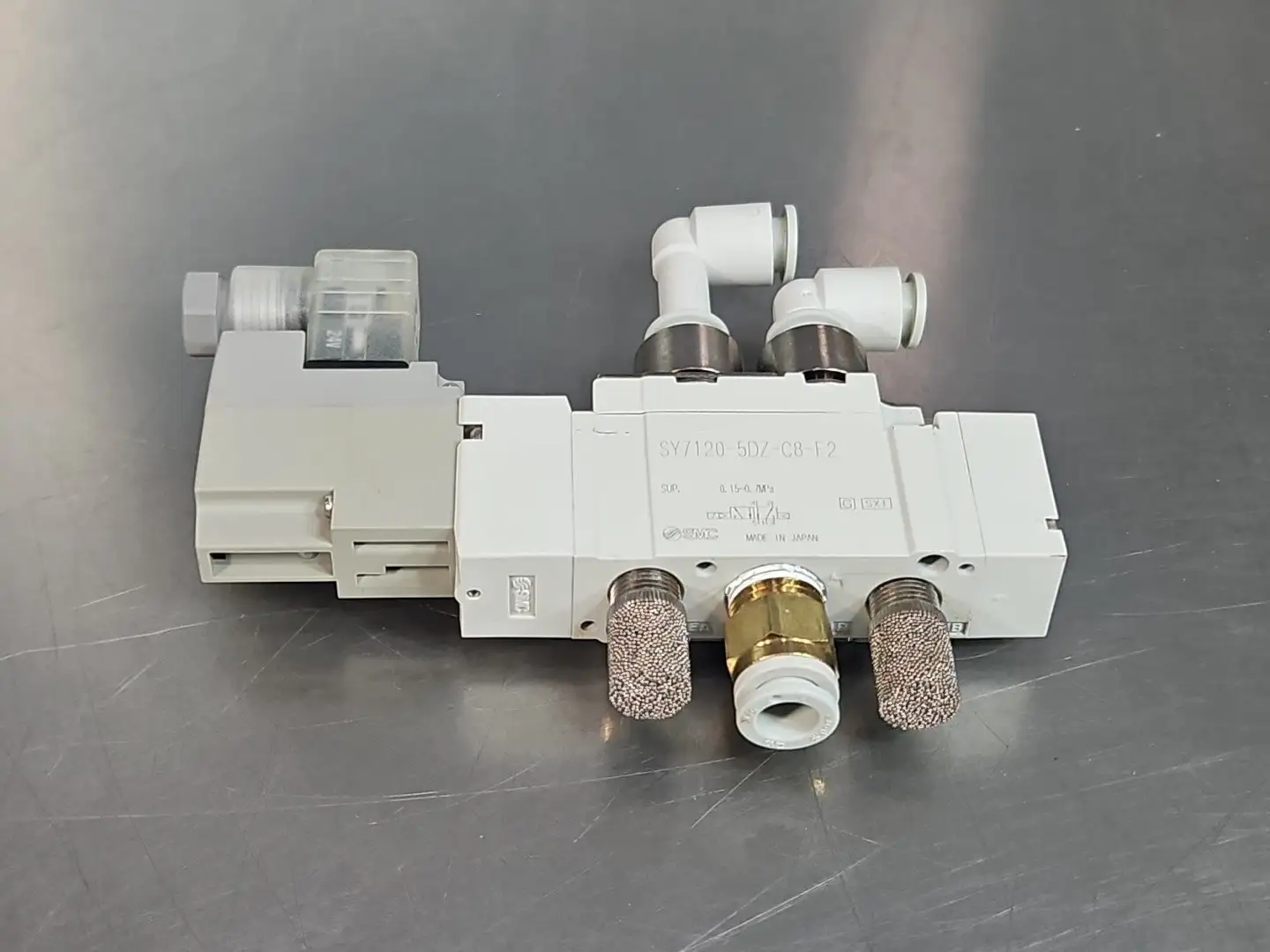 SMC SY7120-5DZ-C8-F2 (0.15~0.7MPa) Solenoid Valve. Loc6D32