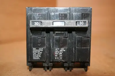 USED I-T-E QP330