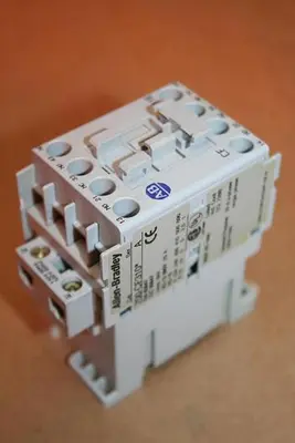 USED ALLEN BRADLEY 700-CF310 SER A