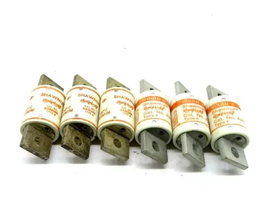 6 NEW MERSEN FERRAZ SHAWMUT A25Z200-4 94232-FUSE A25Z2004