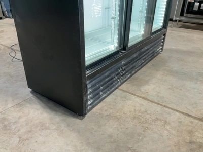 Used TRUE MFG GDM-69-HC-LD 78” 3-SECTION COMMERCIAL REFRIGERATOR/MERCHANDISER Display Refrigerators Michigan US | Miedema Asset Management Group #1580090