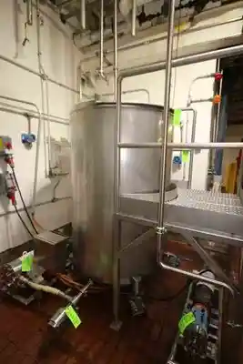 500 gal mueller stainless steel tank
