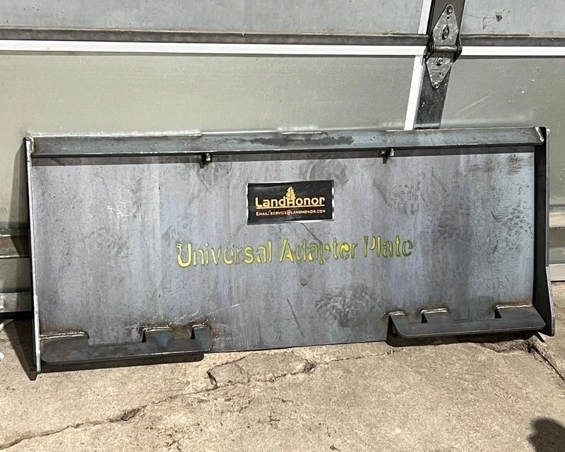 Landhonor Skid Steer Universal Adapter Plate (UAP-16-45W)