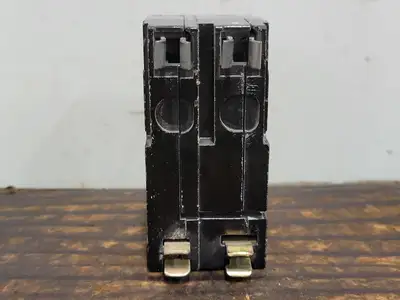 USED SQUARE D QO270