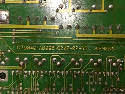 USED SIEMENS C79040-A0092-C242-02-86