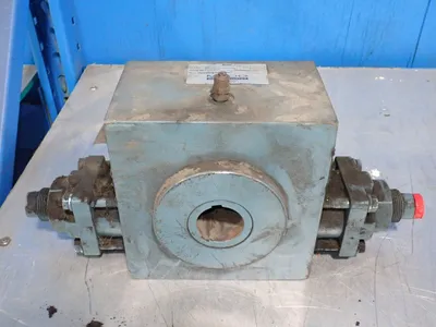 Used MOOG ST67100AEBESMS1RKHXN Pumps Ohio US | HGR 24 #1131434