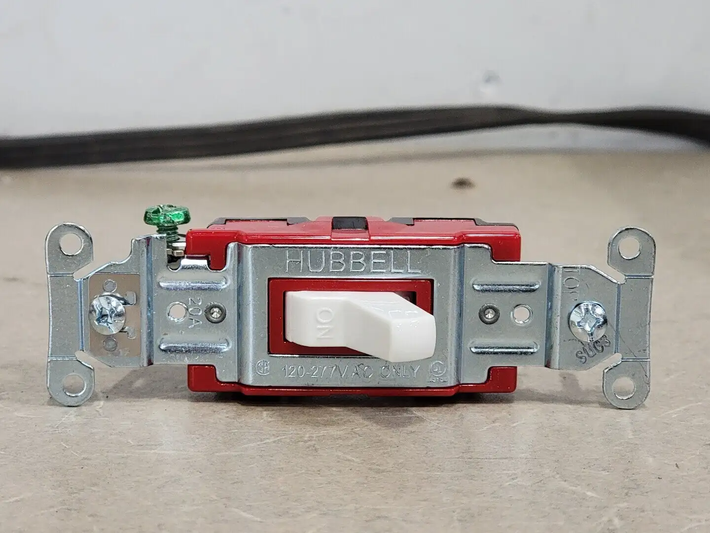 NEW HUBBELL 1221W